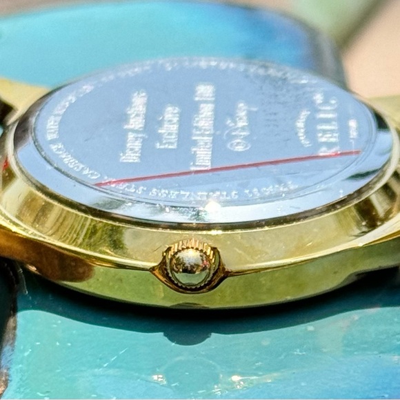 An EXCLUSIVE TINKER BELL Disney Auctions Limited Edition 100 Relic “TINK” Watch - Picture 10 of 12